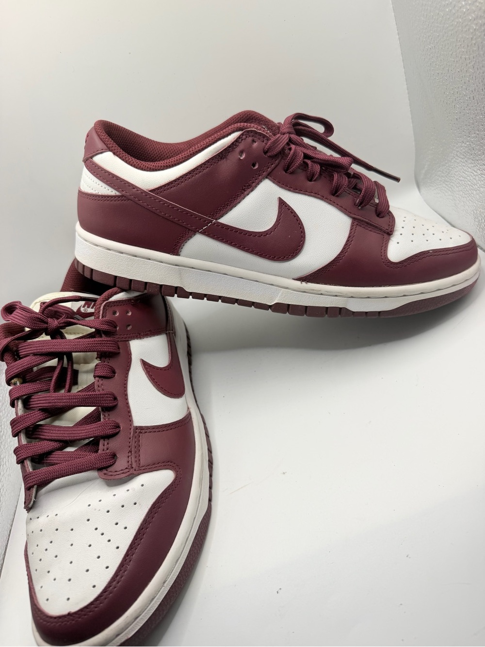 Nike Low-Top Sneaker - Maroon/White